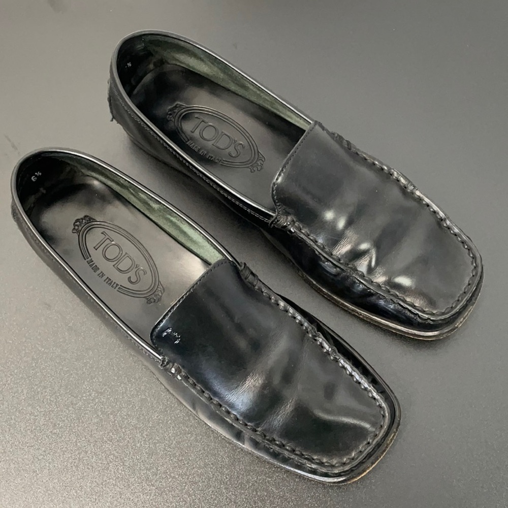 TODS Black Italian Leather Driving Loafers